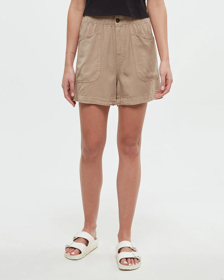 Ten Tree W Cascades Short