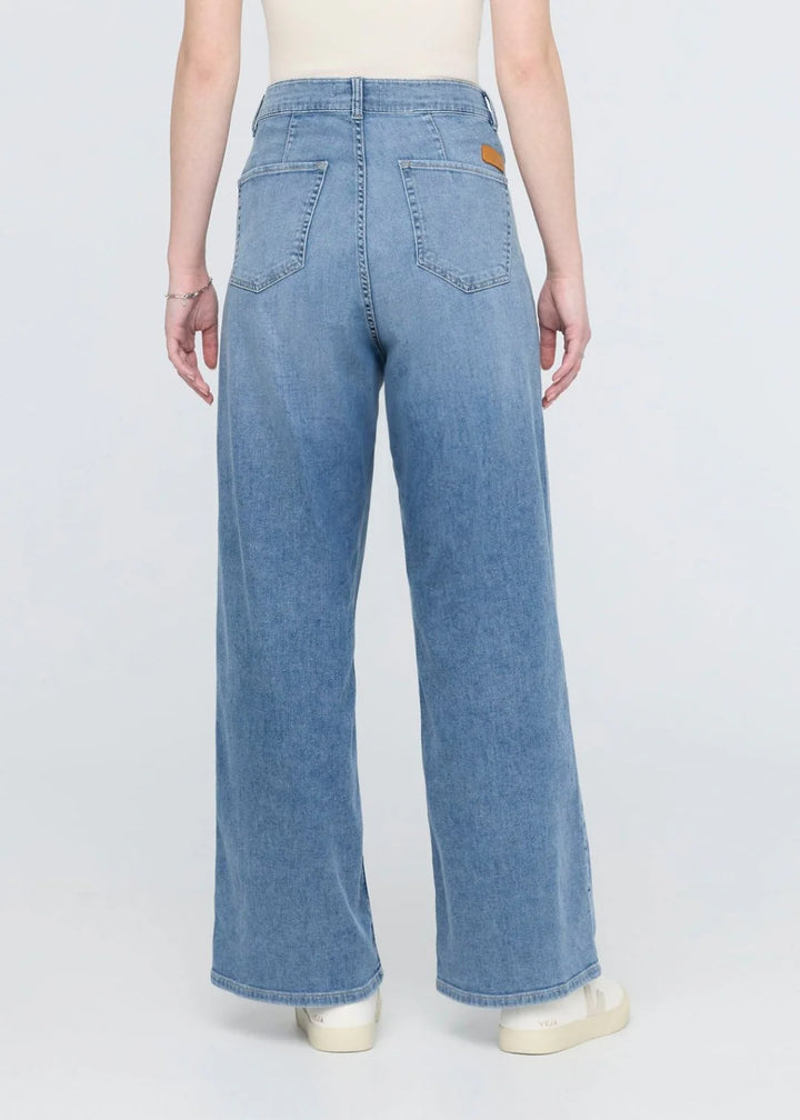 DU/ER Performance Denim Lite Pleated Pant